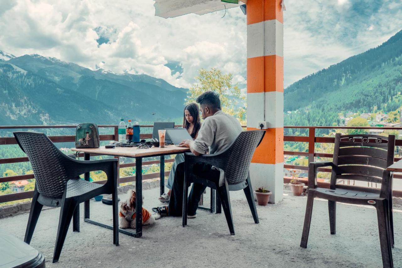 Cafe Monkbase- Food And Stay مايالي المظهر الخارجي الصورة